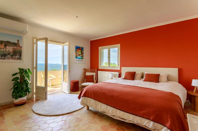 Villa - 235 m² - 9 pièces