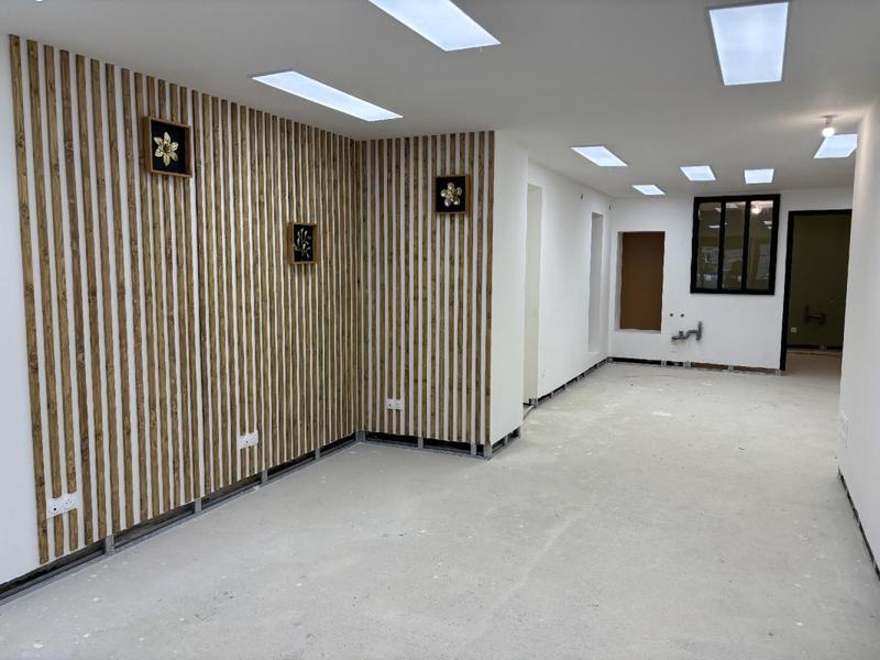 Divers - 80 m² - 3 pièces