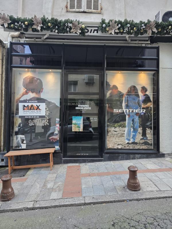 Local commercial - 23 m² - 2 pièces