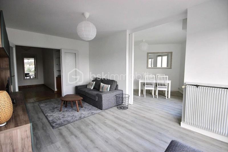 Appartement - 80 m² - 4 pièces