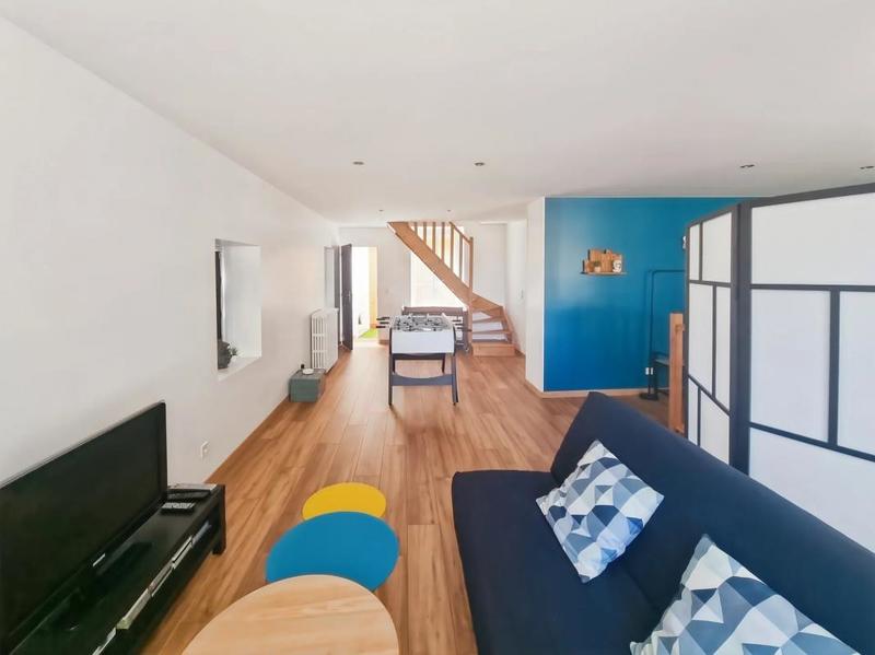 Maison - 207 m² - 7 pièces