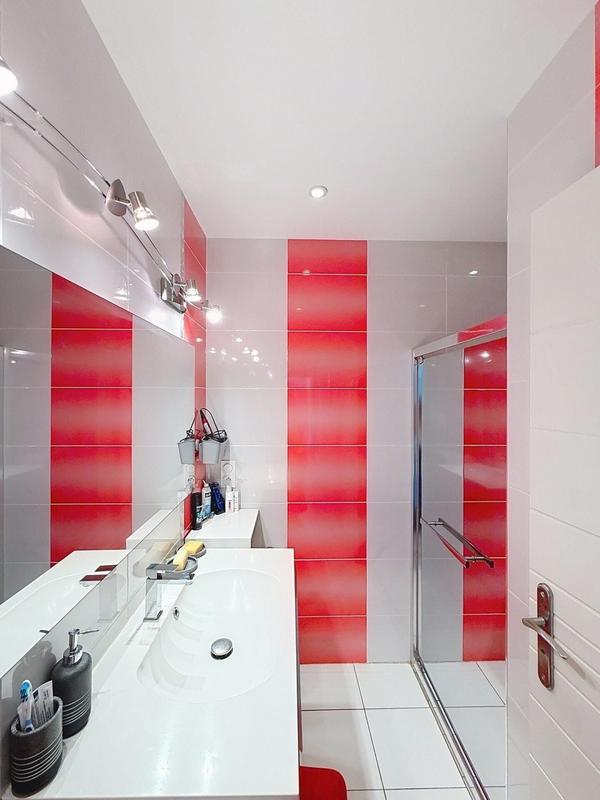 Maison - 144 m² - 8 pièces