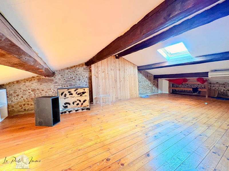 Immeuble - 228 m² - 9 pièces