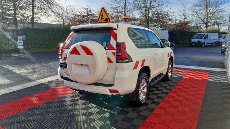 Toyota Land Cruiser 177 d-4d Life