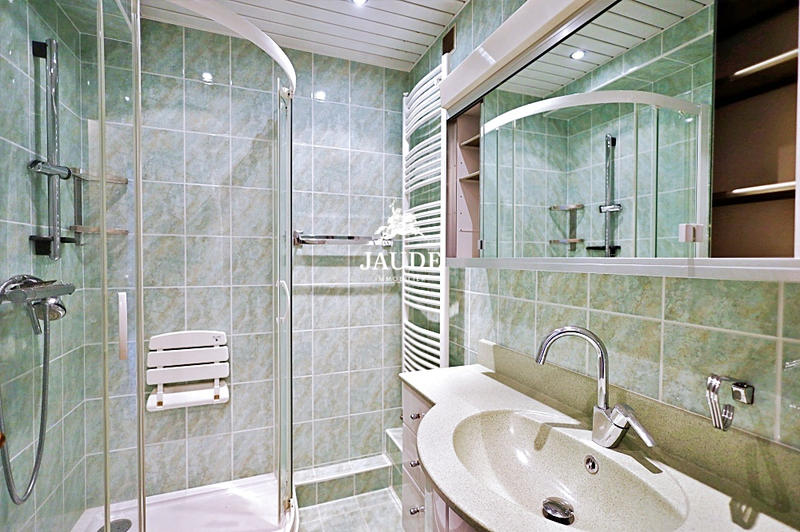 Appartement - 90 m² - 4 pièces