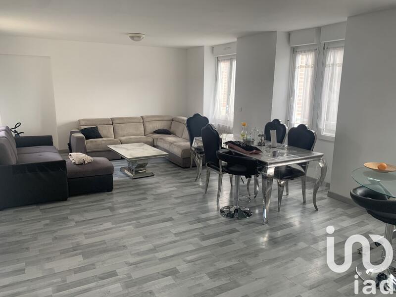 Maison - 205 m² - 9 pièces