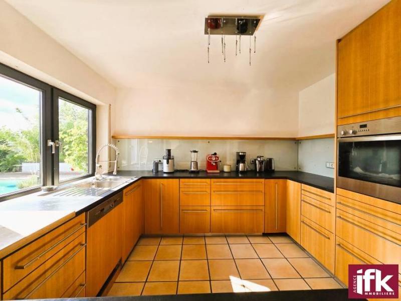 Propriété - 249 m² - 9 pièces
