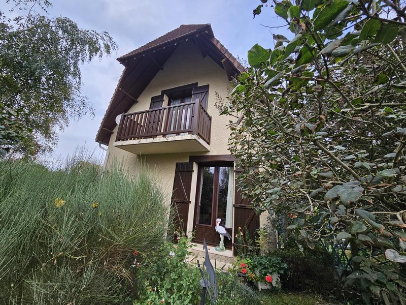 Maison traditionnelle - 105 m² - 4 pièces