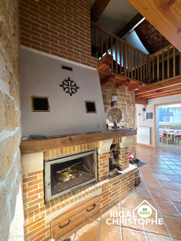 Maison - 200 m² - 9 pièces