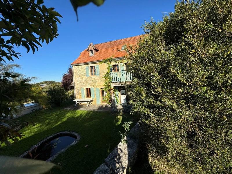 Maison en pierre - 206 m² - 8 pièces