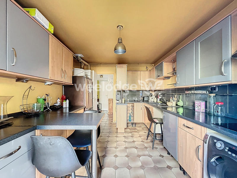 Maison - 99 m² - 5 pièces