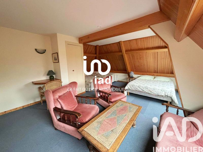 Maison - 220 m² - 8 pièces