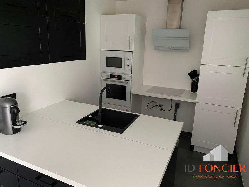 Maison - 95 m² - 6 pièces