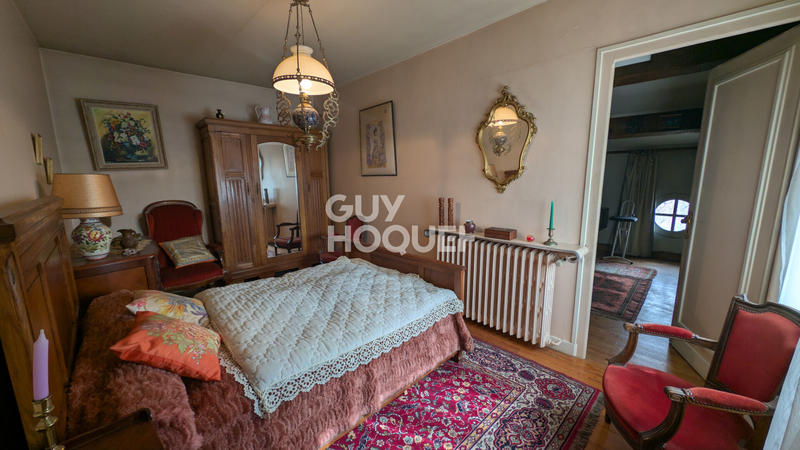 Maison - 231 m² - 8 pièces