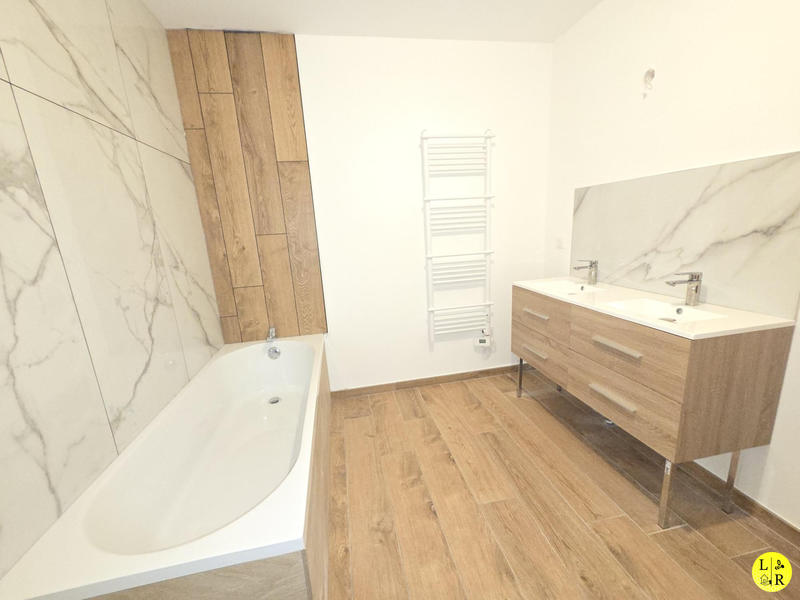 Maison - 143 m² - 5 pièces