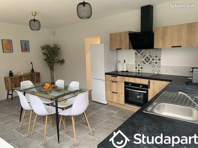 Chambre - 13 m² - 1 pièce