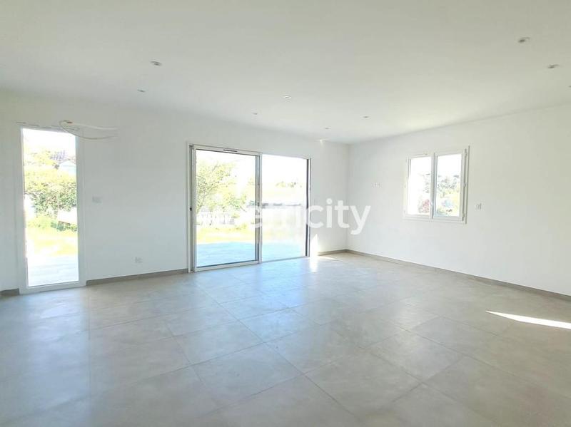 Pavillon - 150 m² - 6 pièces