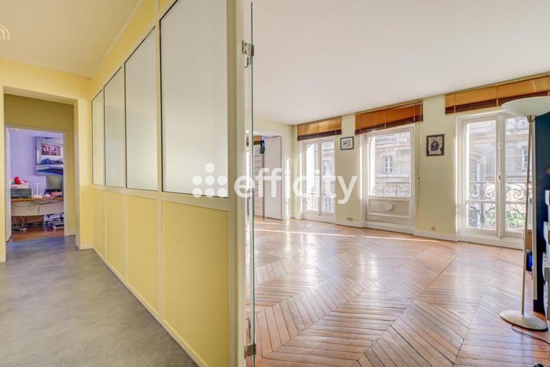 Appartement - 184 m² - 6 pièces