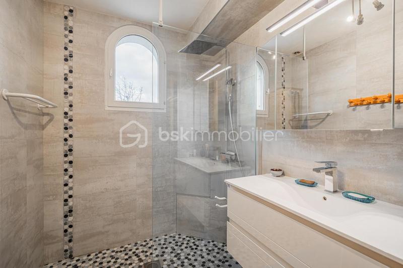 Maison d'architecte - 180 m² - 7 pièces