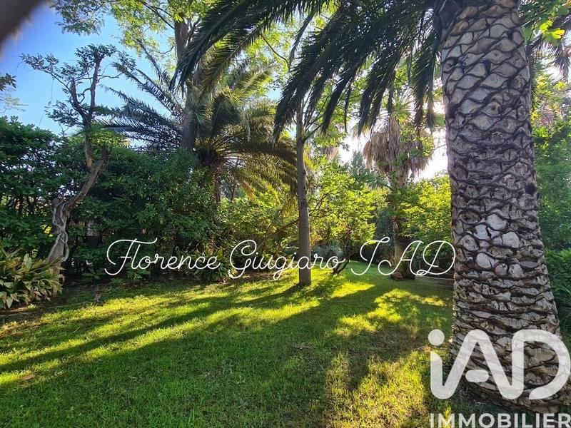 Maison - 365 m² - 6 pièces