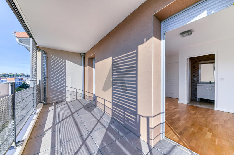 Appartement - 102 m² - 5 pièces