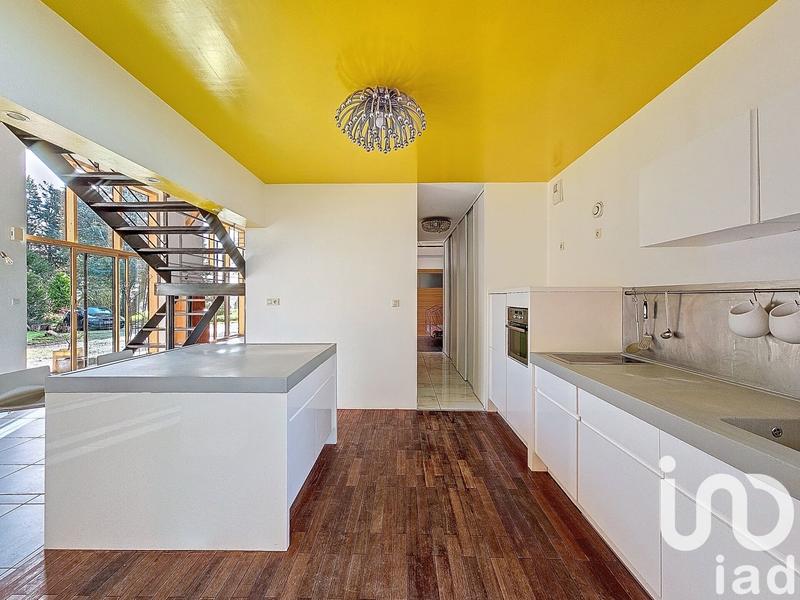 Maison - 277 m² - 8 pièces