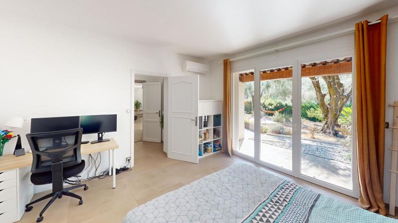 Villa - 204 m² - 6 pièces