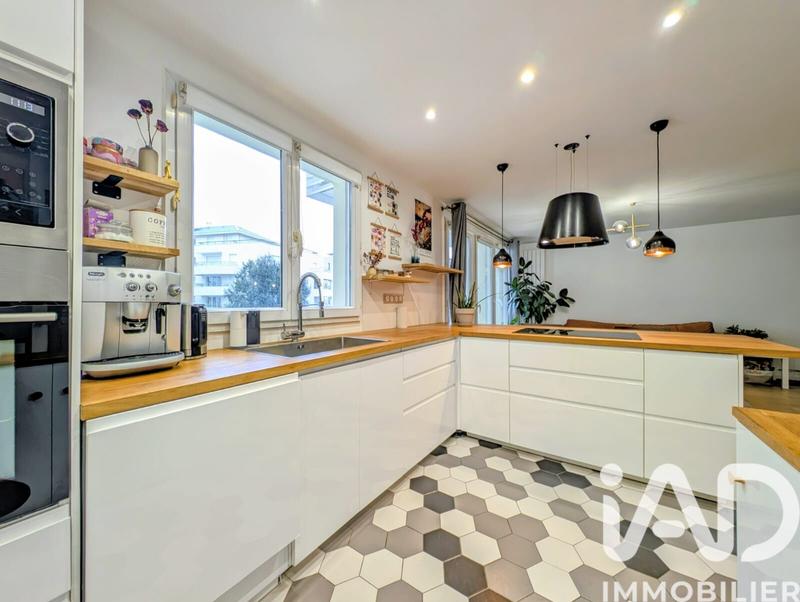 Appartement - 83 m² - 4 pièces