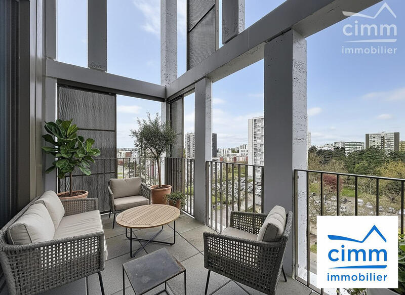 Appartement - 120 m² - 6 pièces