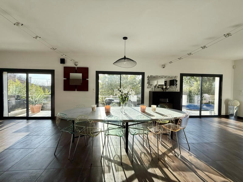 Appartement - 233 m² - 7 pièces