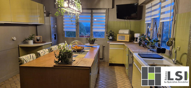 Maison - 140 m² - 6 pièces