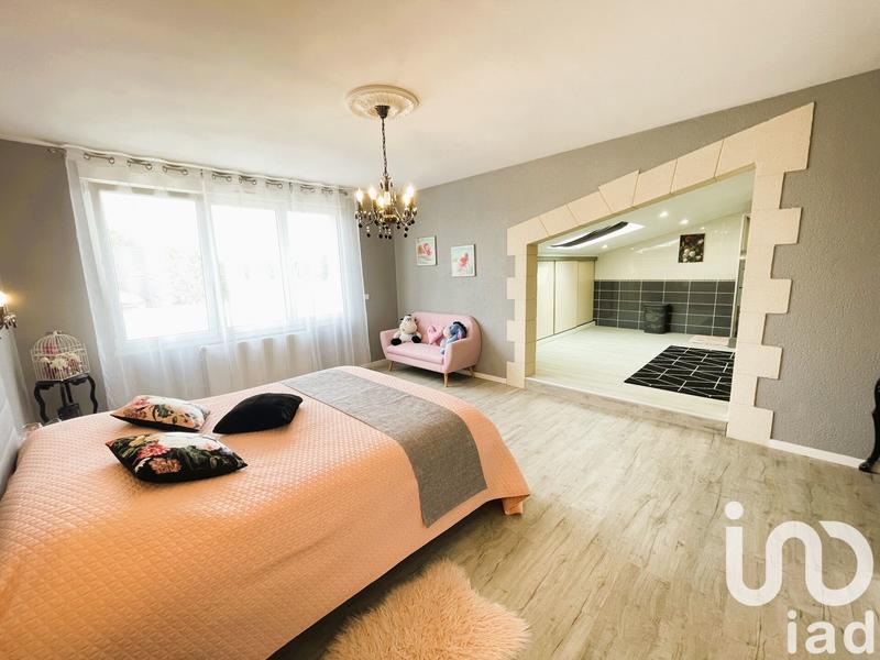 Maison - 255 m² - 6 pièces