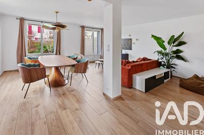 Maison - 91 m² - 4 pièces