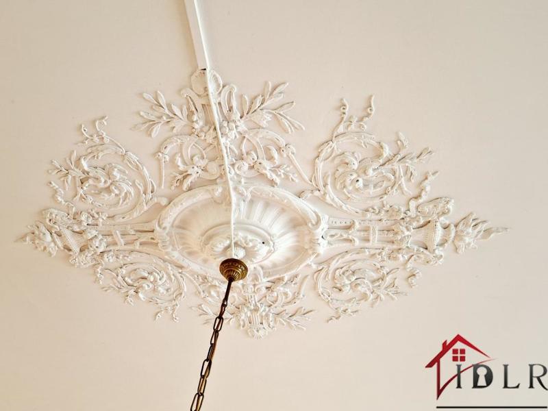 Maison - 260 m² - 6 pièces