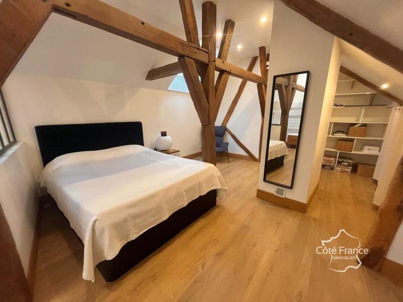 Maison - 181 m² - 5 pièces