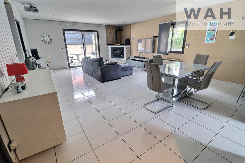 Maison - 99 m² - 4 pièces