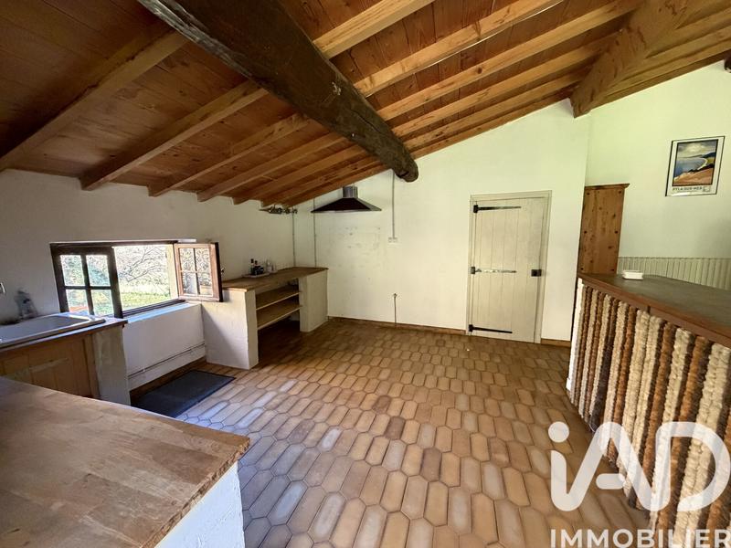 Maison - 320 m² - 10 pièces