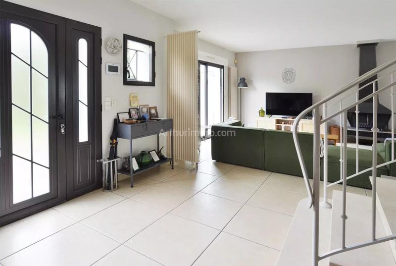 Maison - 210 m² - 7 pièces