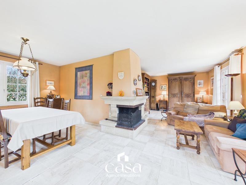 Maison traditionnelle - 128 m² - 6 pièces