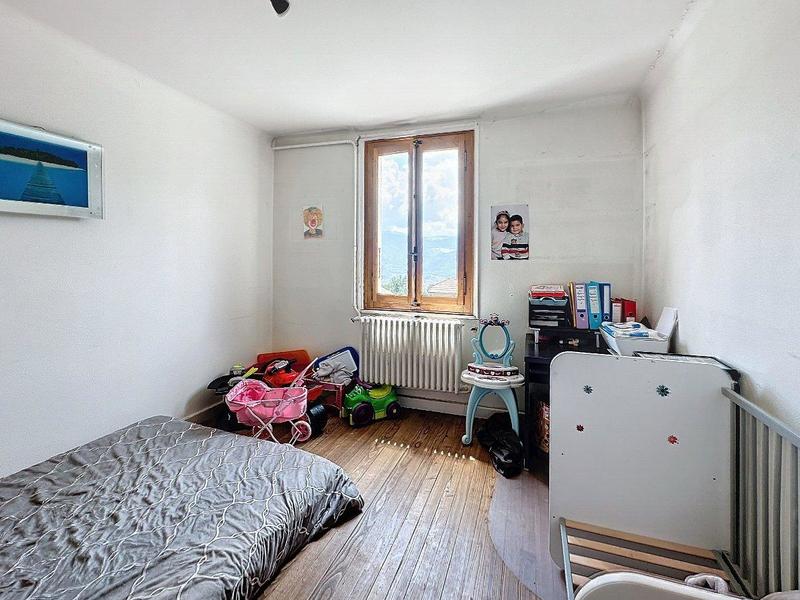 Villa - 100 m² - 5 pièces