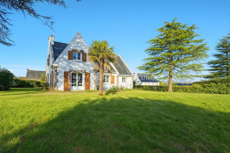 Maison - 166 m² - 7 pièces