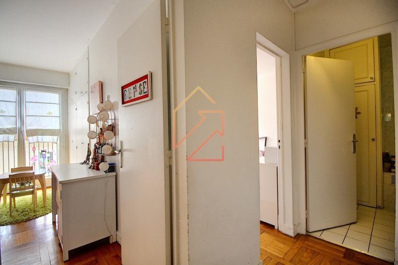 Studio - 98 m² - 4 pièces