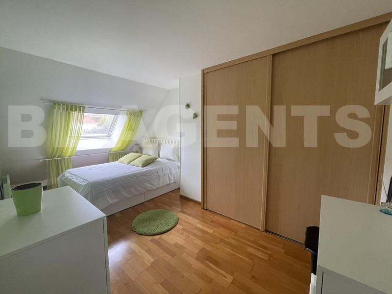 Maison - 95 m² - 5 pièces