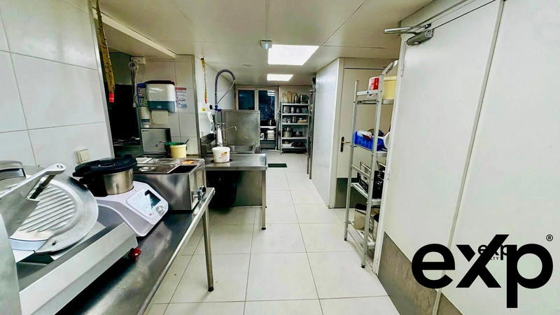 Fonds de commerce - Magasins - 1 118 m²