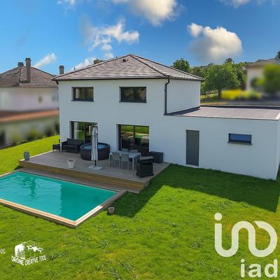 Maison - 181 m² - 7 pièces