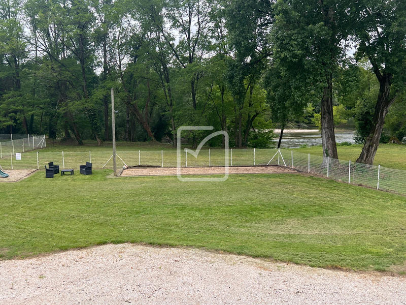 Maison - 418 m² - 20 pièces