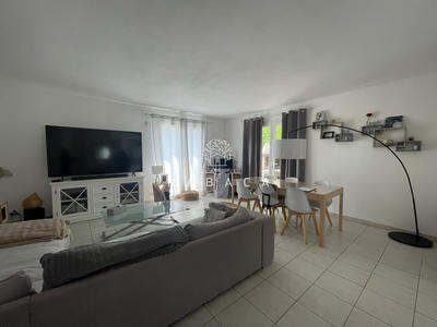 Maison - 92 m² - 4 pièces