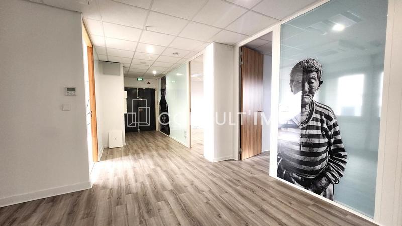 Bureau - 158 m²