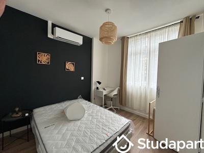 Chambre - 10 m² - 1 pièce