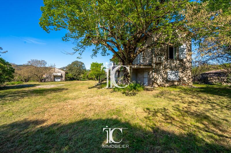 Maison - 91 m² - 5 pièces